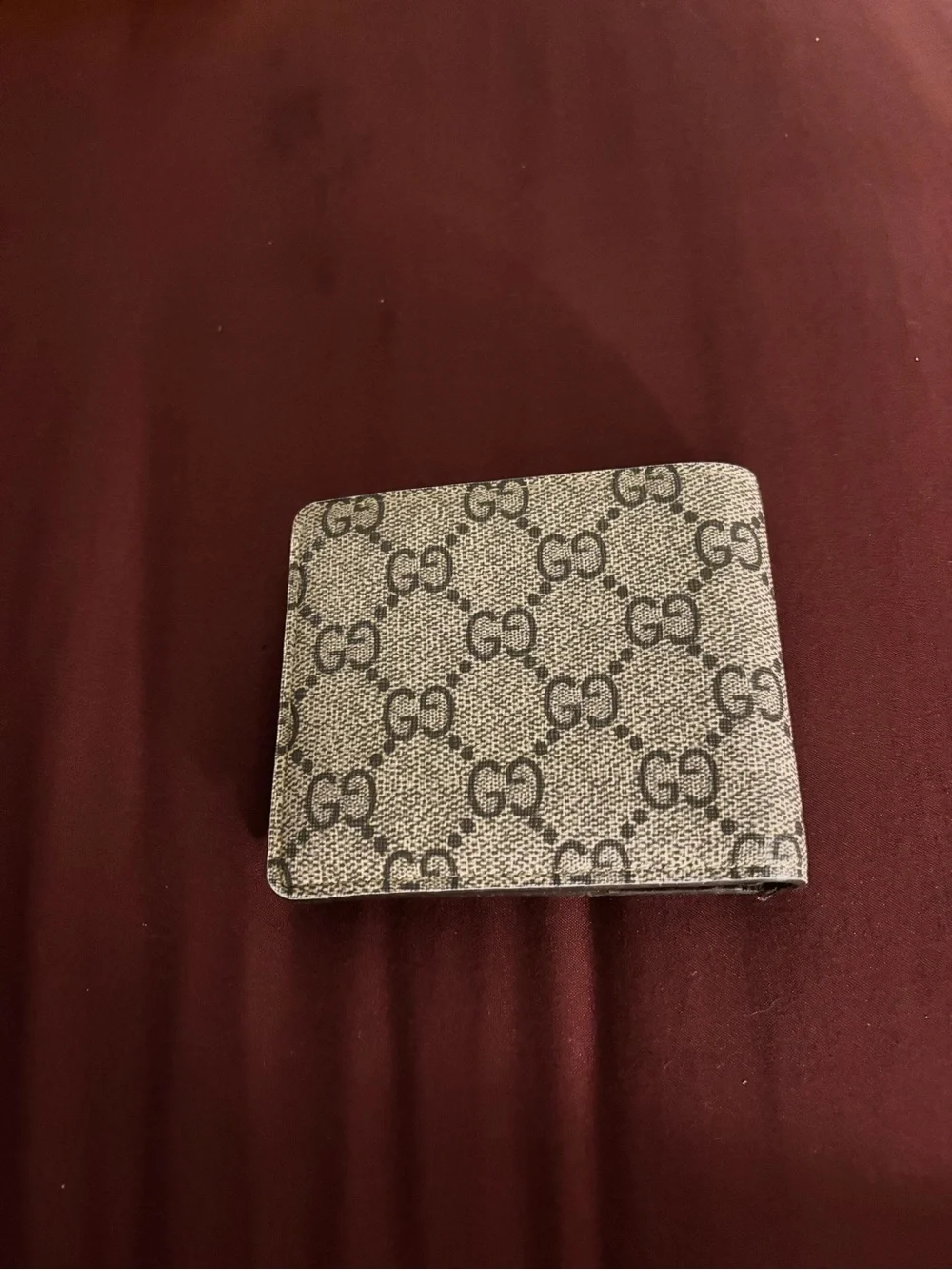 Gucci GG Supreme Bee Wallet - Beige, Black, Yellow